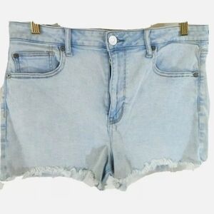 American Eagle Super Hi Rise Shortie Light Wash